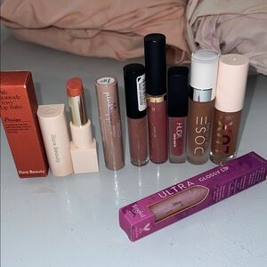 Liquid lipstick and lipgloss bundle